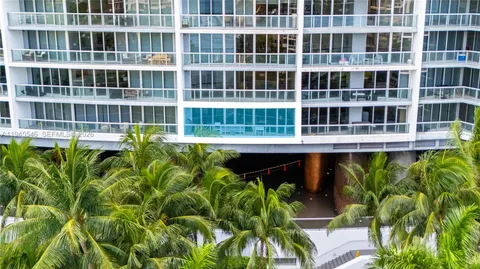 $595,000 | 465 Brickell Avenue, Unit 417, Miami, FL 33131