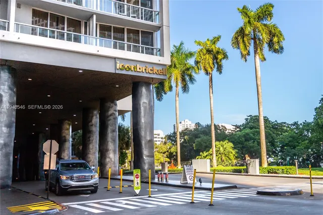 $619,000 | 465 Brickell Avenue, Unit 417, Miami, FL 33131