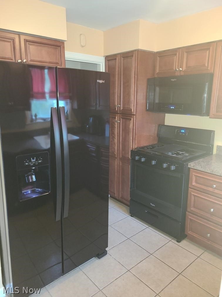 5223 Bridgewater Road Cleveland, OH 44124 - Photo 7 of 24