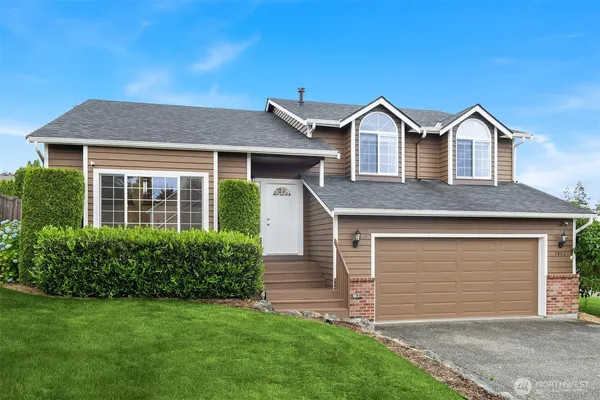 $749,000 | 3802 Carpenter Street, Mount Vernon, WA 98274