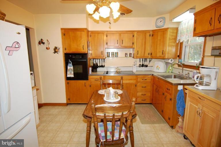 3404 Enterprise Road Bowie, MD 20721 - Photo 13 of 17 Kitchen