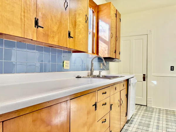 $136,900 | 600 South Kosciusko Street, Jacksonville, IL 62650