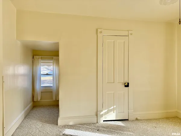 $136,900 | 600 South Kosciusko Street, Jacksonville, IL 62650