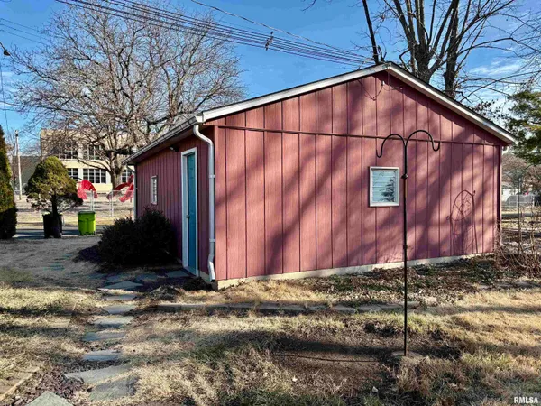 $136,900 | 600 South Kosciusko Street, Jacksonville, IL 62650