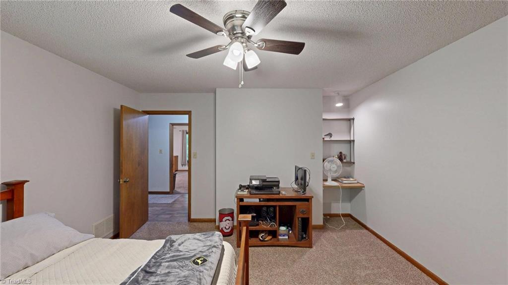 689 Barker Road Winston-Salem, NC 27107 - Photo 25 of 41