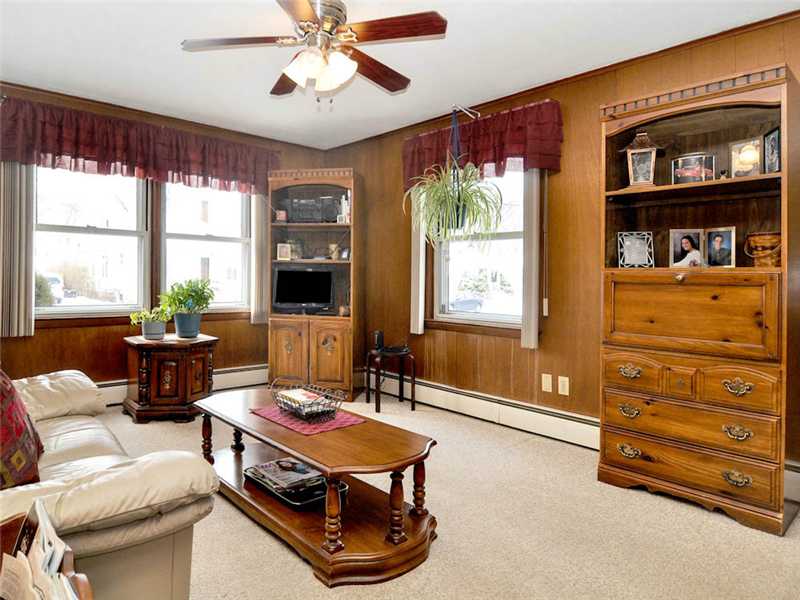 82 Crescent Road Pawtucket, RI 02861 - Photo 3 of 25 Living Room.