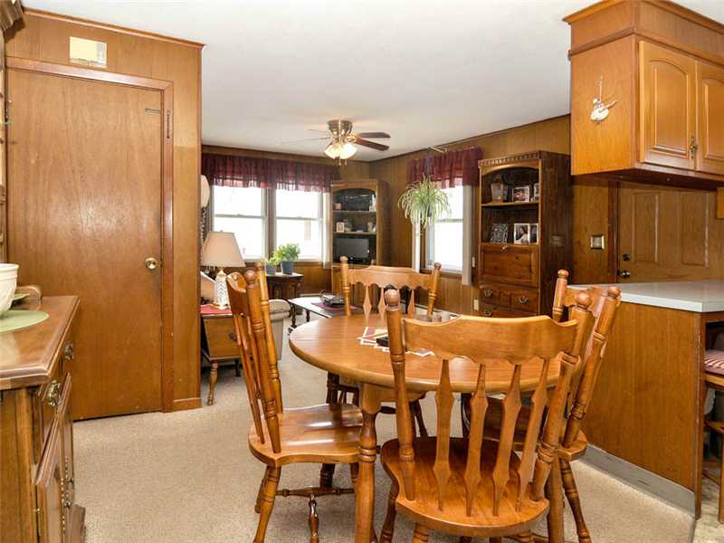 82 Crescent Road Pawtucket, RI 02861 - Photo 7 of 25 Dining Area.