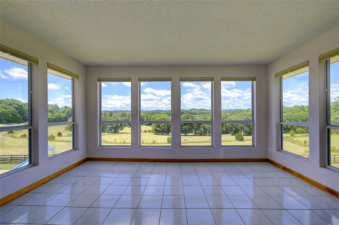245 Stephens Road Pickens, SC 29671 - Photo 22 of 46 Gallery Image 22