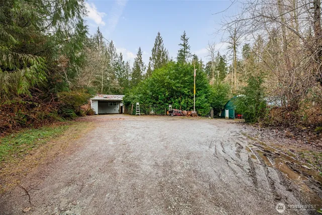 a view of outdoor space with yard and entertaining space