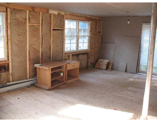 25 Bear Hill Road Merrimac, MA 01860 - Photo 4 of 7 Gallery Image 4