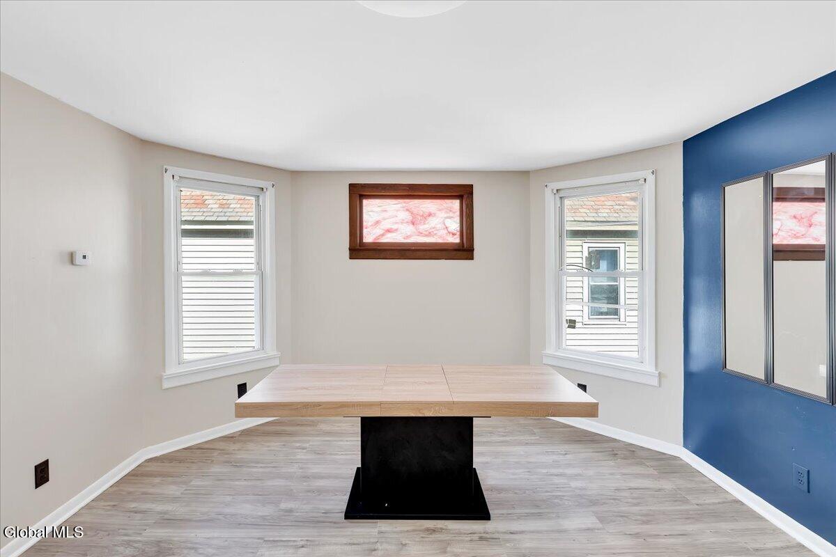 1831 Eastern Parkway Schenectady, NY 12309 - Photo 8 of 53 08-1831 Eastern Pkwy-8