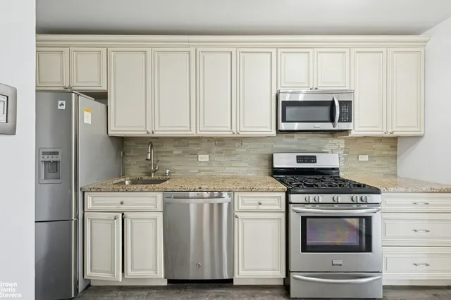 $645,000 | 2500 Johnson Avenue, Unit 15N | Spuyten Duyvil