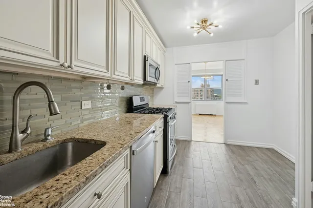 $645,000 | 2500 Johnson Avenue, Unit 15N | Spuyten Duyvil