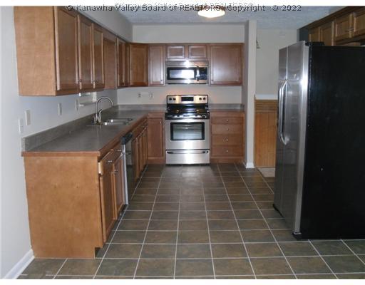 26 Upper Pinch Road Elkview, WV 25071 - Photo 4 of 15 Kitchen.