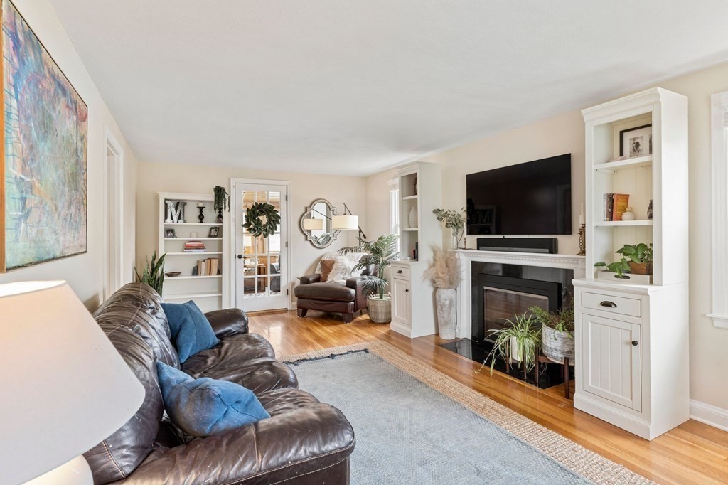 119 Laurel Road West Springfield, MA 01089 - Photo 11 of 25 Gallery Image 11