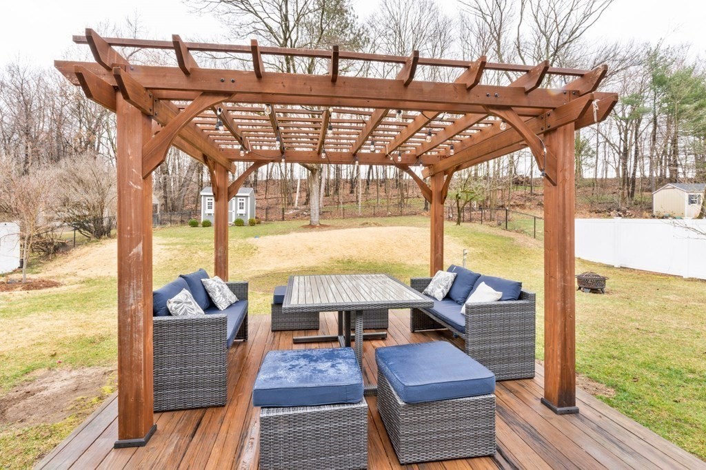 119 Laurel Road West Springfield, MA 01089 - Photo 22 of 25 Gallery Image 22