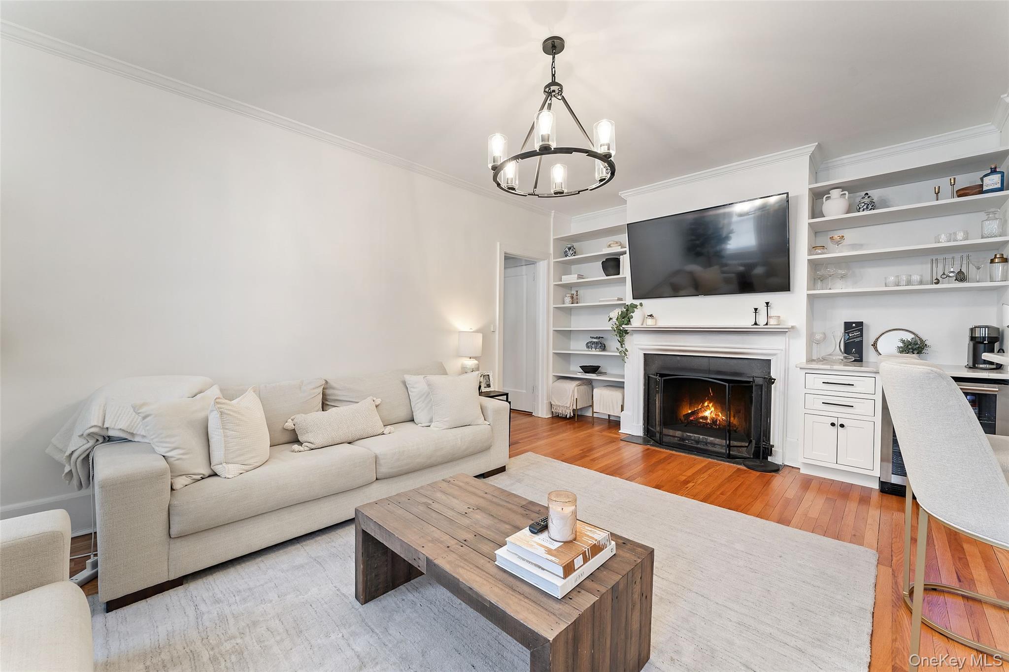 840 Bronx River Road, Unit 5B Bronxville, NY 10708 - Photo 7 of 11 Living room view.