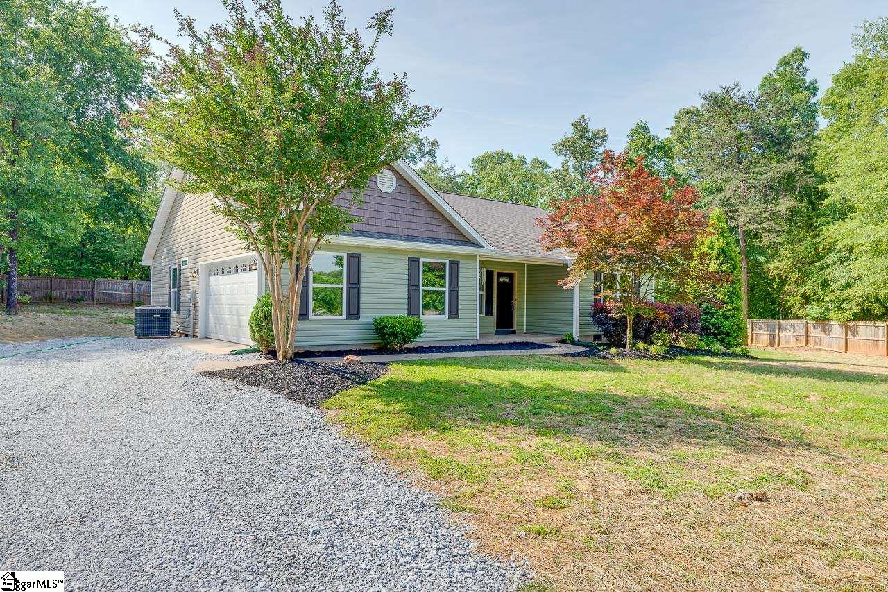 2089 Mt Lebanon Road Campobello, SC 29322 - Photo 3 of 36