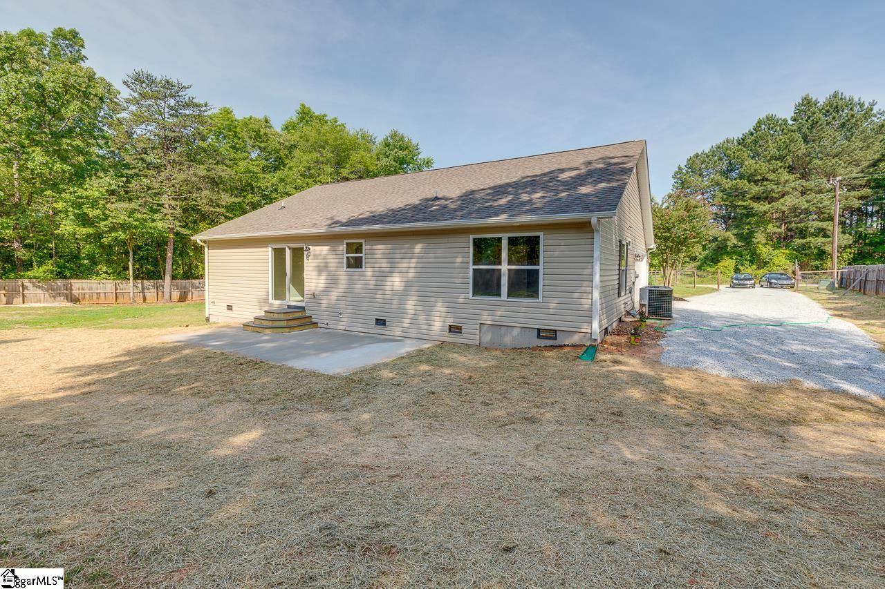 2089 Mt Lebanon Road Campobello, SC 29322 - Photo 28 of 36