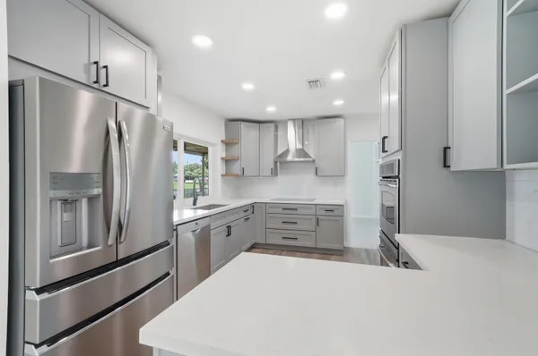 $710,000 | 5261 Southwest 89th Avenue, Cooper City, FL 33328