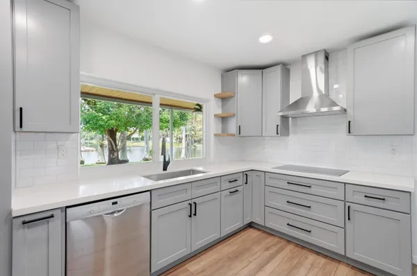 $710,000 | 5261 Southwest 89th Avenue, Cooper City, FL 33328
