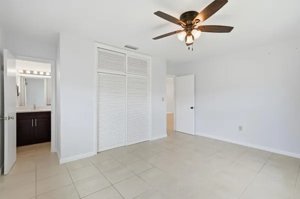 $710,000 | 5261 Southwest 89th Avenue, Cooper City, FL 33328