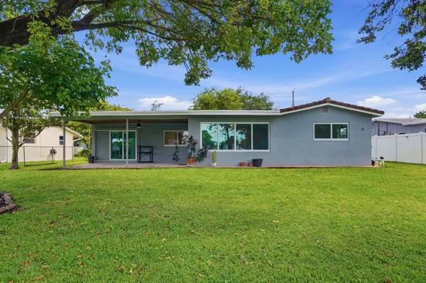$710,000 | 5261 Southwest 89th Avenue, Cooper City, FL 33328