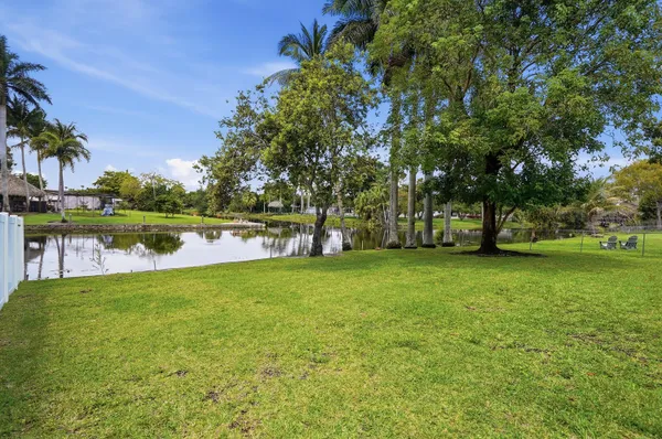 $710,000 | 5261 Southwest 89th Avenue, Cooper City, FL 33328