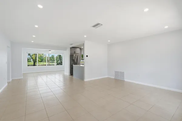 $710,000 | 5261 Southwest 89th Avenue, Cooper City, FL 33328