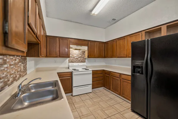 $1,400 | 7120 Deer Creek Court, Spring, TX 77379