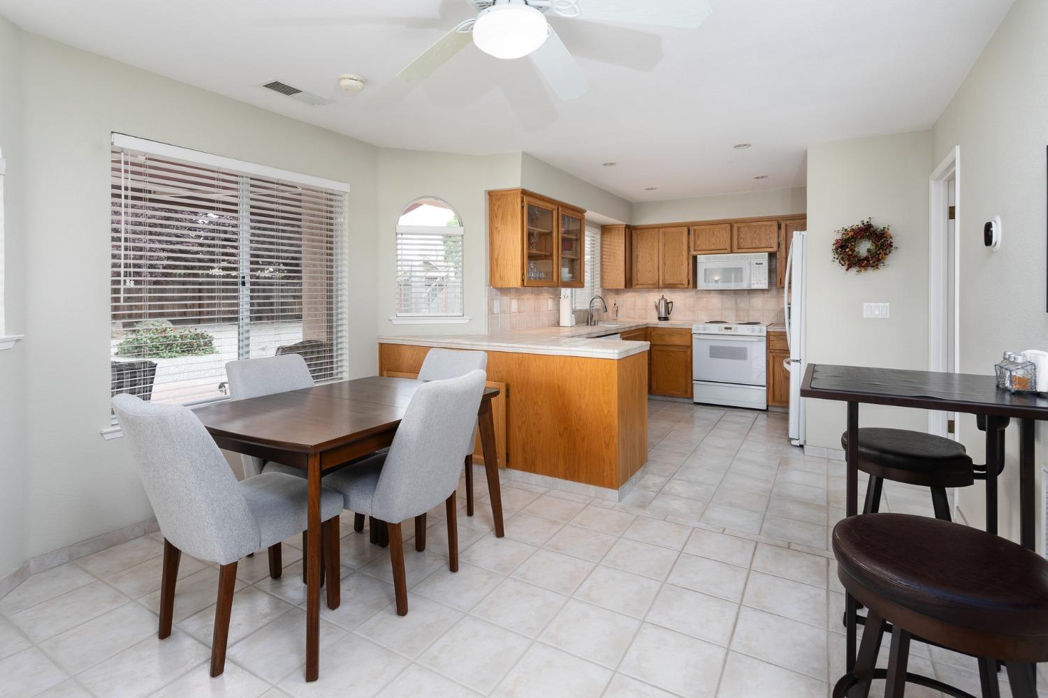 847 Amber Avenue Clovis, CA 93611 - Photo 15 of 53