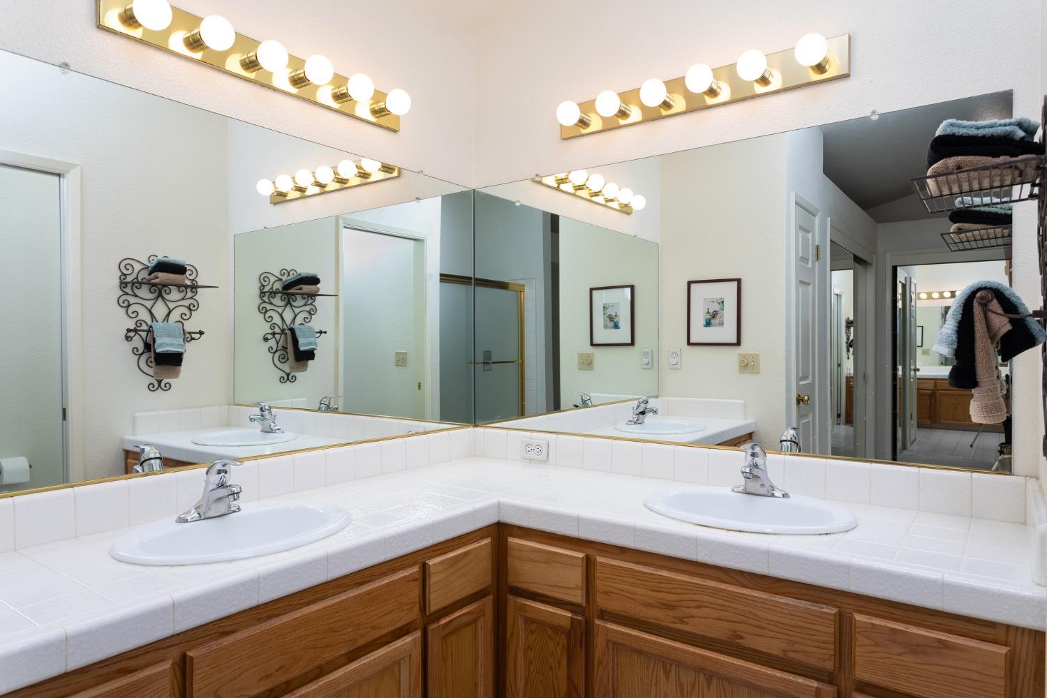 847 Amber Avenue Clovis, CA 93611 - Photo 28 of 53