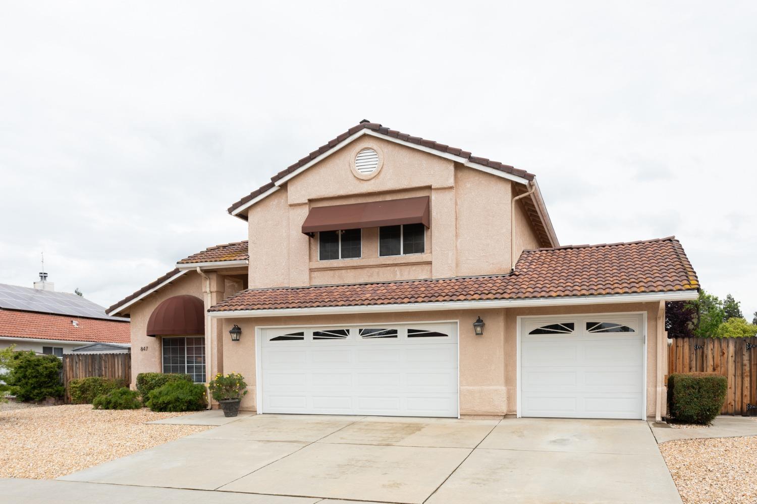 847 Amber Avenue Clovis, CA 93611 - Photo 4 of 53