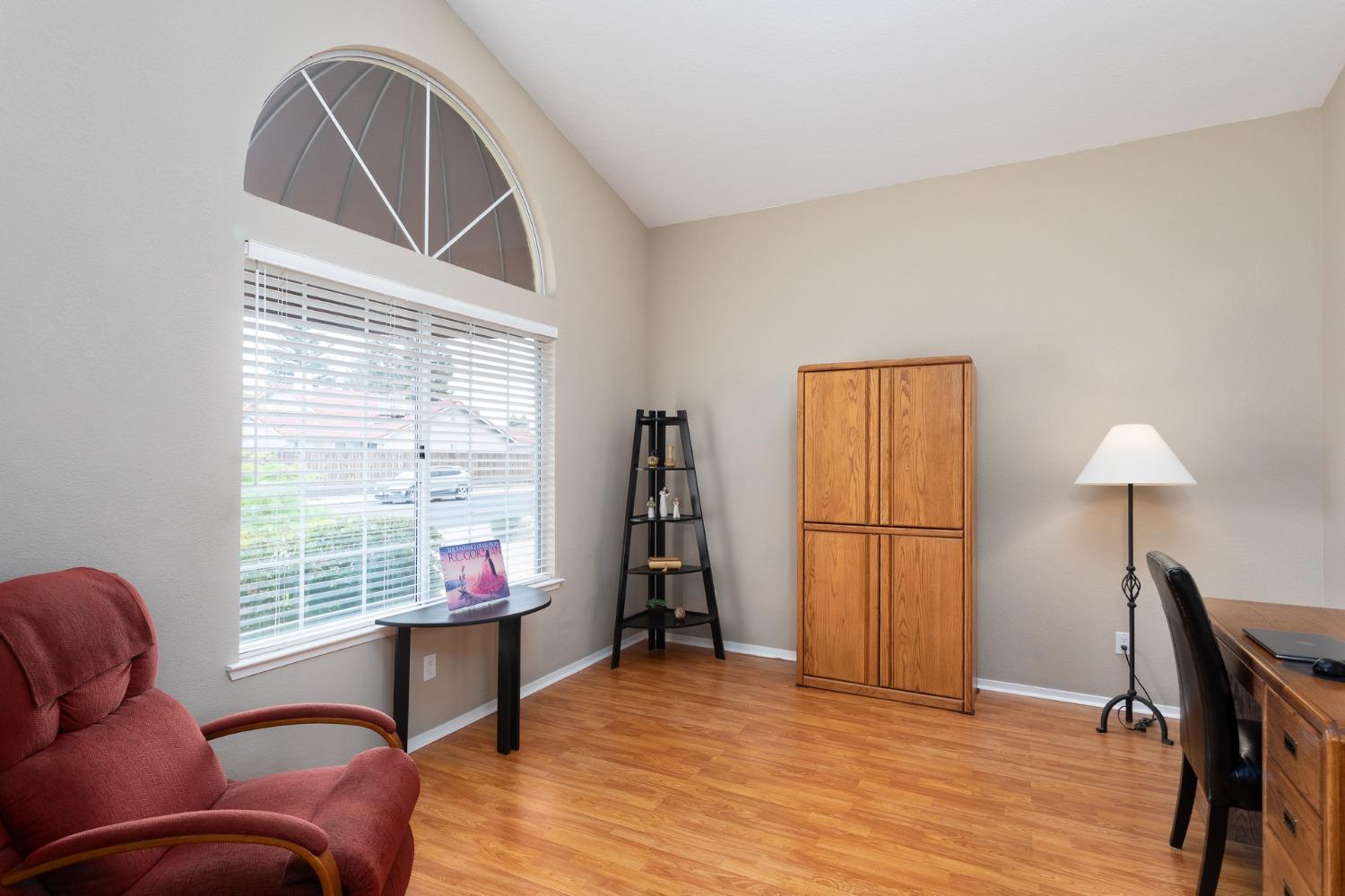 847 Amber Avenue Clovis, CA 93611 - Photo 8 of 53