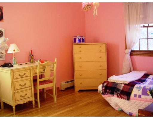 4 Maureen Road Lexington, MA 02420 - Photo 6 of 8