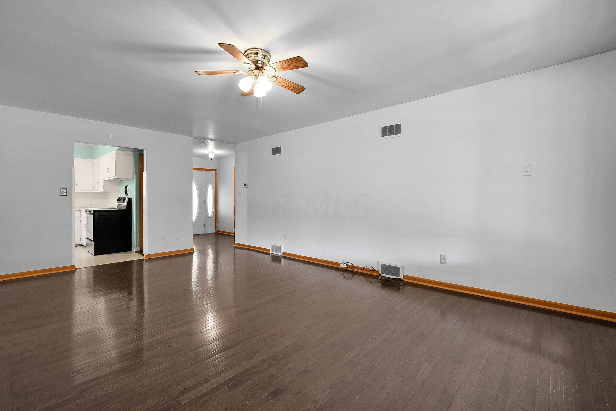 206 Lockville Road Pickerington, OH 43147 - Photo 6 of 36 Gallery Image 6