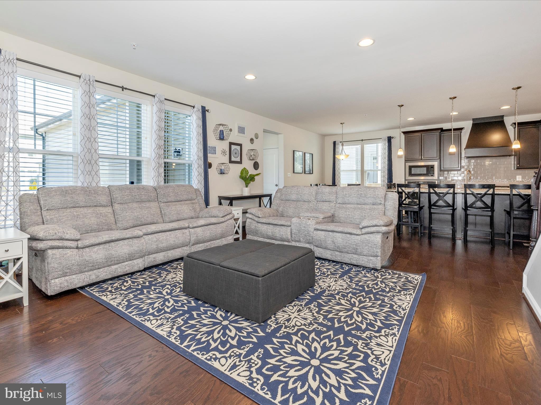 5512 Hawk Ridge Road Frederick, MD 21704 - Photo 3 of 49 Living Room