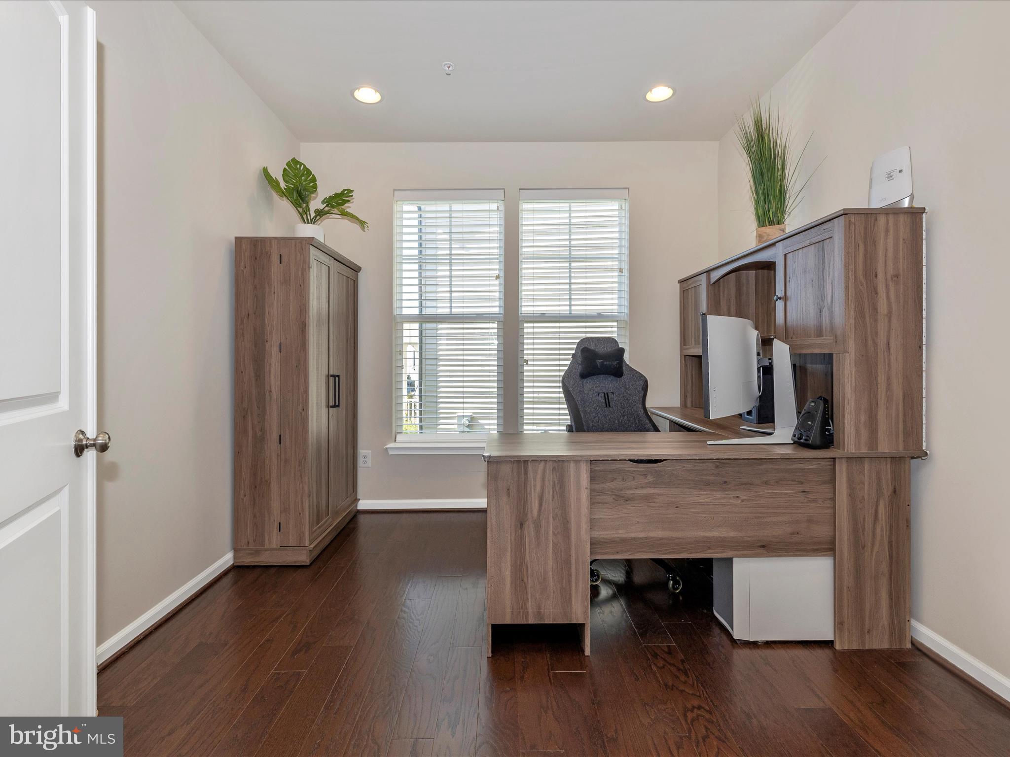 5512 Hawk Ridge Road Frederick, MD 21704 - Photo 8 of 49 Office