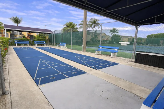 $2,000 | 141 Waterside Drive, Unit 141, Hypoluxo, FL 33462