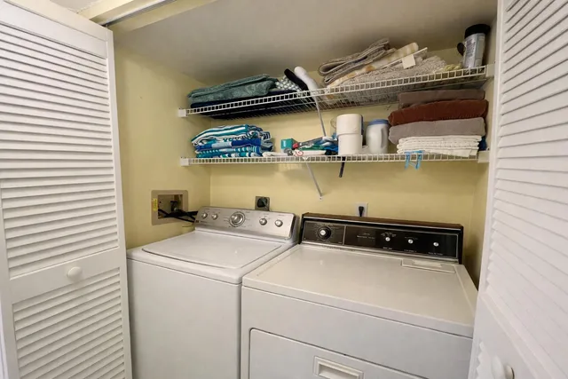 $2,000 | 141 Waterside Drive, Unit 141, Hypoluxo, FL 33462