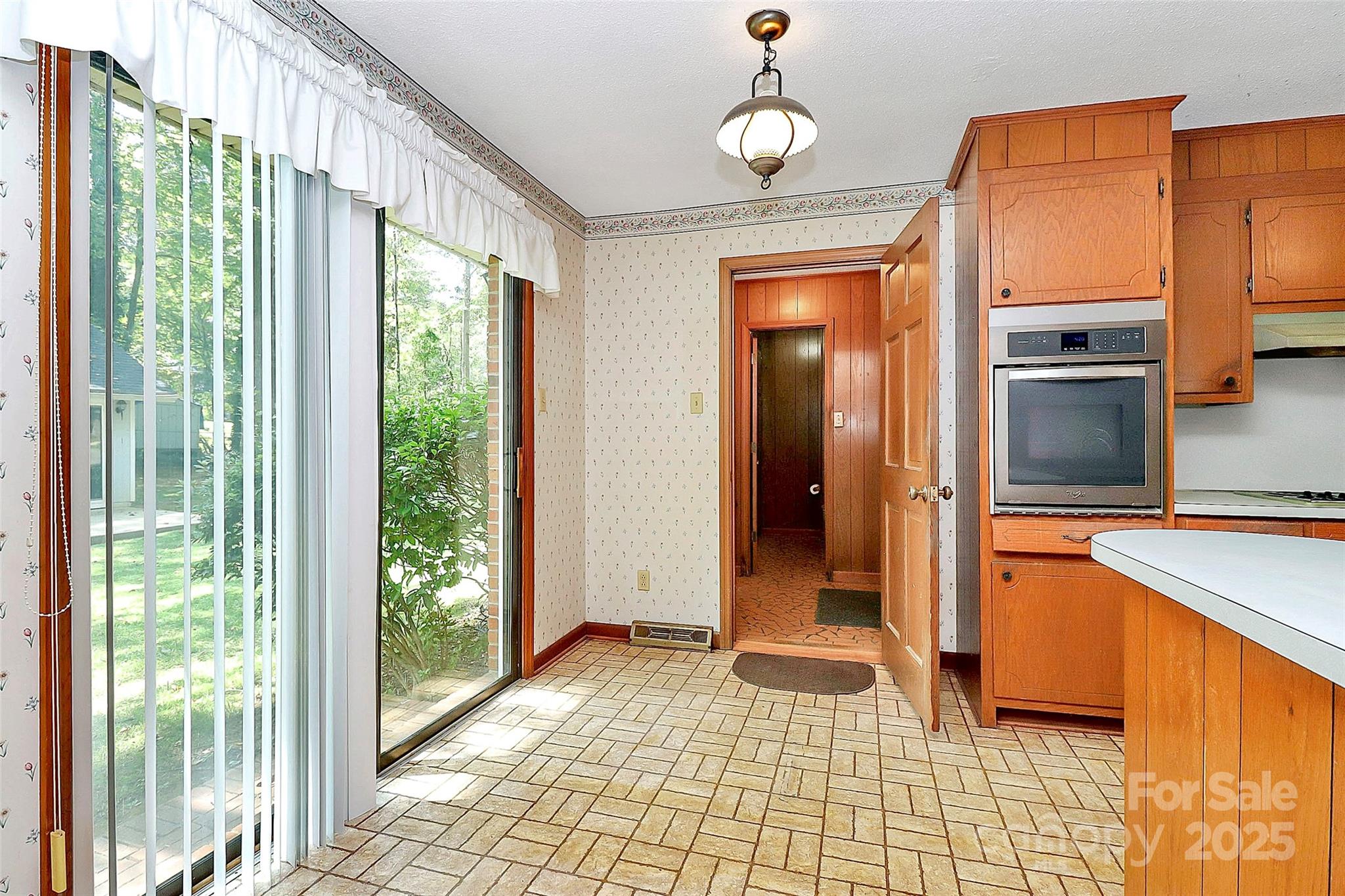1801 Windsor Drive Lancaster, SC 29720 - Photo 9 of 28 a very nice looking empty room with a large window