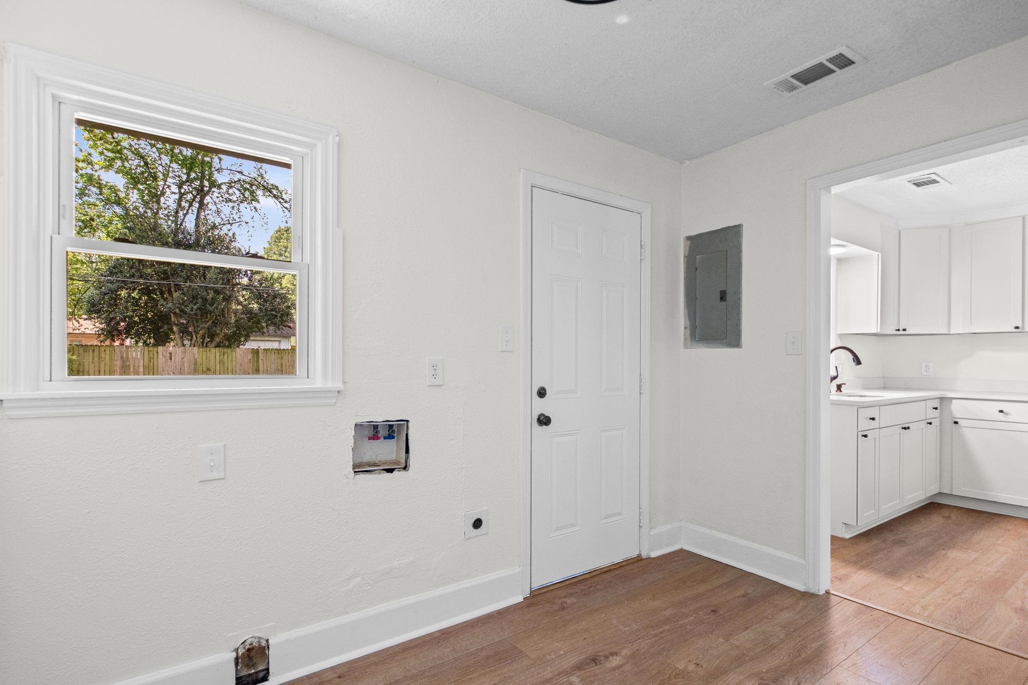 4585 Helene Road Memphis, TN 38117 - Photo 13 of 27