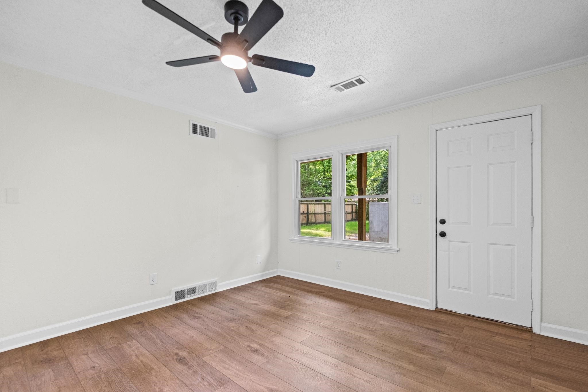 4585 Helene Road Memphis, TN 38117 - Photo 16 of 27