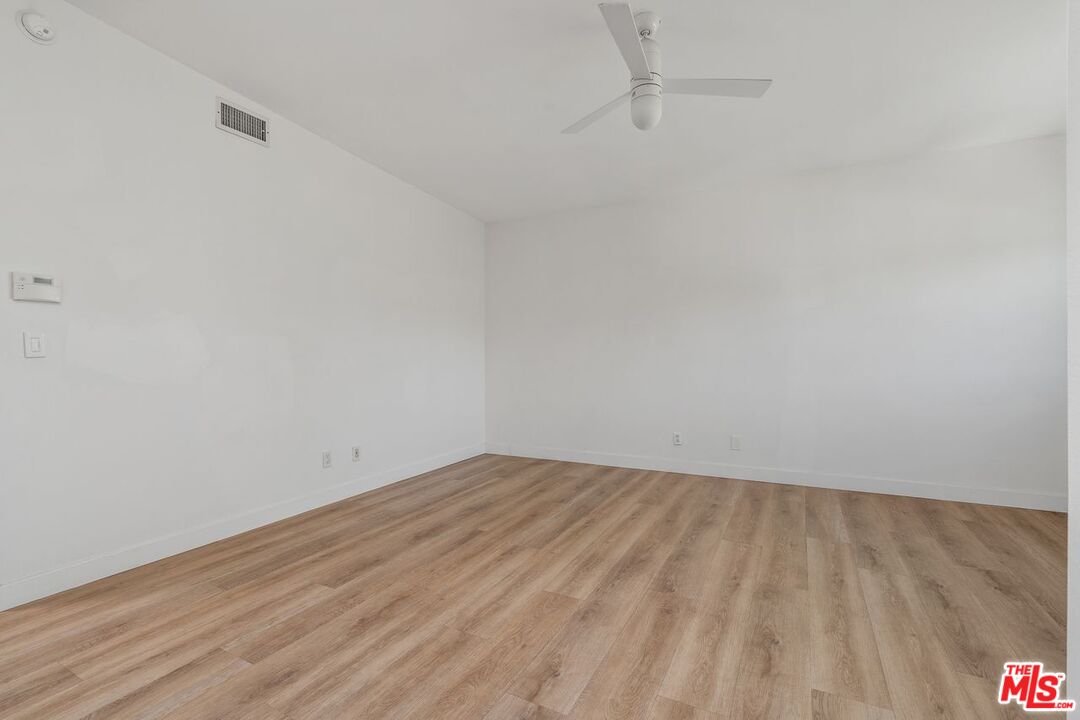 3023 Berkeley Avenue, Unit 8 Los Angeles, CA 90026 - Photo 30 of 38