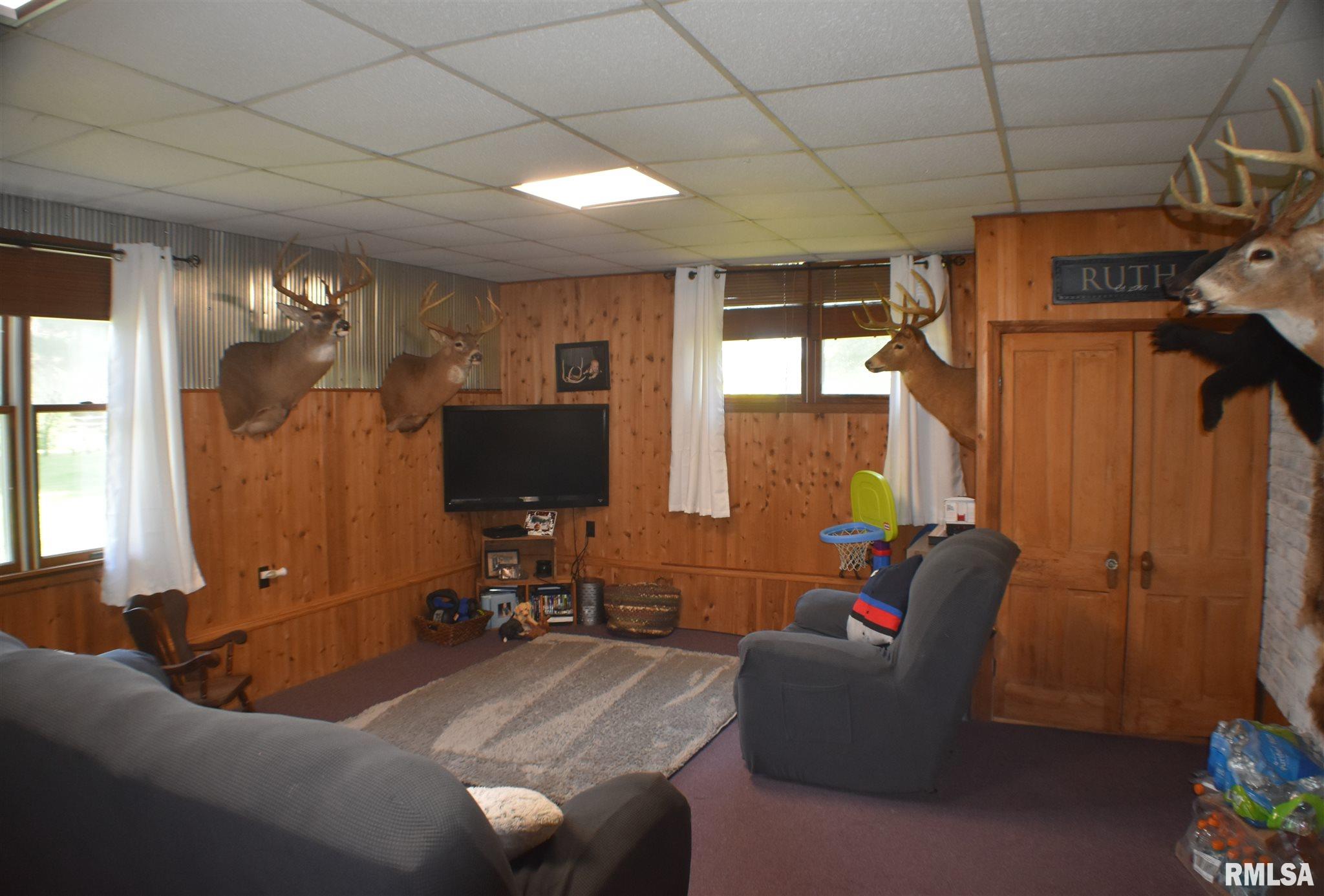 5602 North Hamblin Road Astoria, IL 61501 - Photo 4 of 19