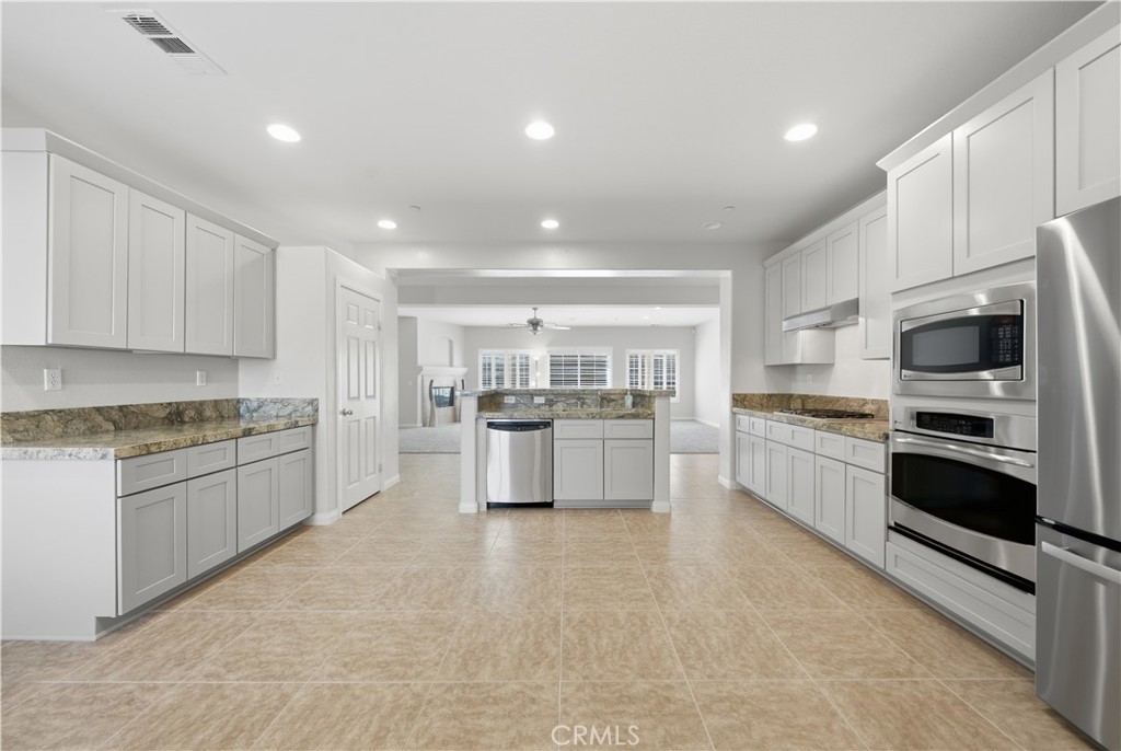 1267 Oro Ridge Palm Springs, CA 92262 - Photo 13 of 33