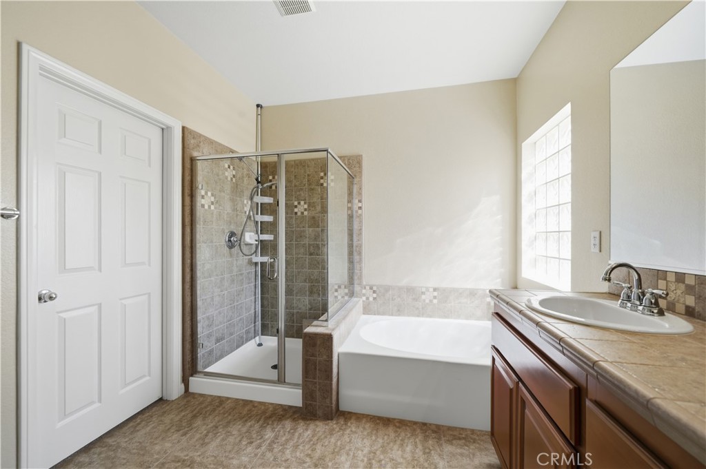 1267 Oro Ridge Palm Springs, CA 92262 - Photo 17 of 33