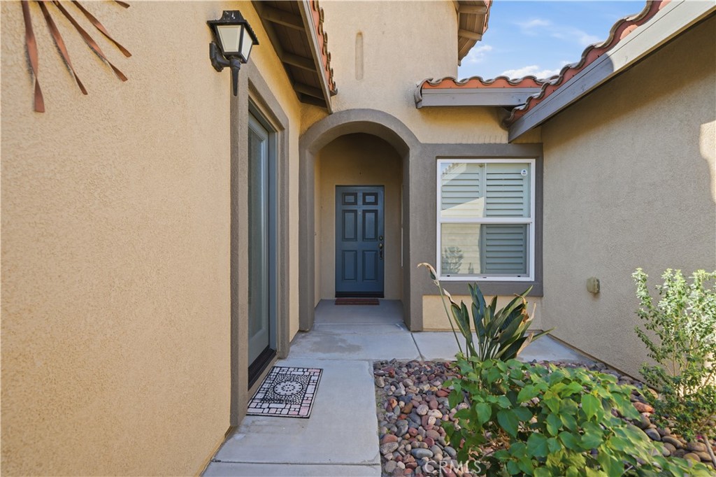 1267 Oro Ridge Palm Springs, CA 92262 - Photo 3 of 33