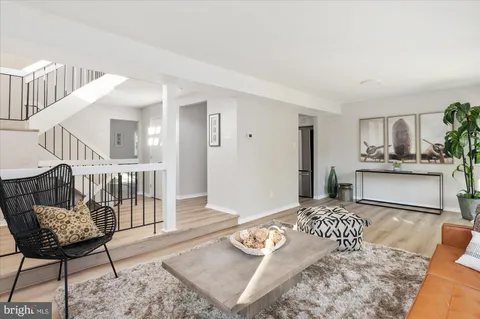 $525,000 | 18473 Stone Hollow Drive, Germantown, MD 20874