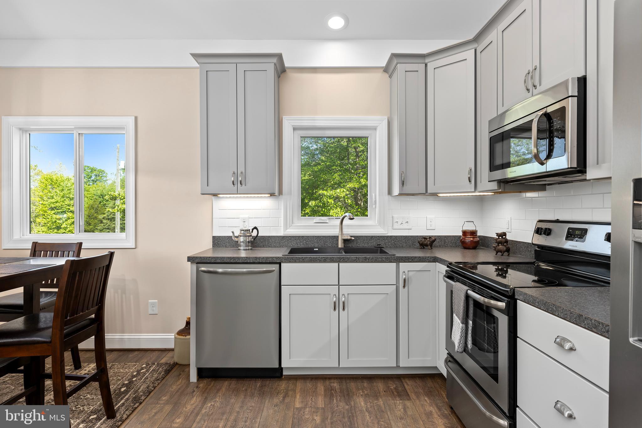 12421 Campbell Road Orange, VA 22960 - Photo 8 of 71 Stainless steel appliances